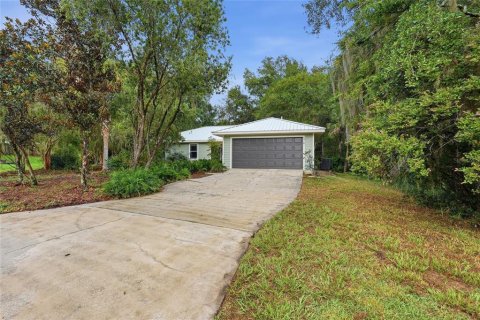 House in Gainesville, Florida 4 bedrooms, 148.27 sq.m. № 2406251