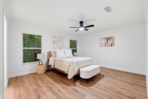 House in Gainesville, Florida 4 bedrooms, 148.27 sq.m. № 2406251 - photo 12