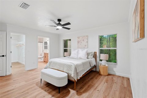 House in Gainesville, Florida 4 bedrooms, 148.27 sq.m. № 2406251 - photo 14