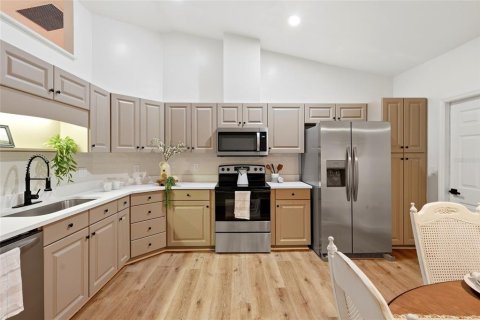 House in Gainesville, Florida 4 bedrooms, 148.27 sq.m. № 2406251 - photo 10