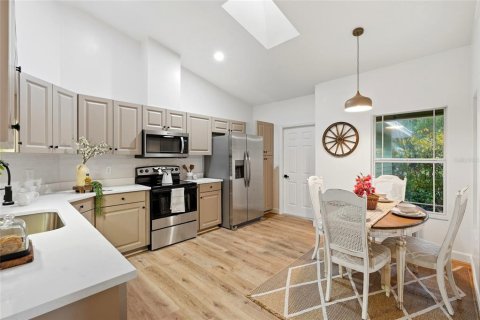 House in Gainesville, Florida 4 bedrooms, 148.27 sq.m. № 2406251 - photo 9