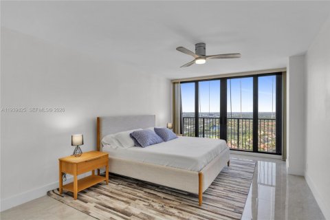 Condo in Hollywood, Florida, 1 bedroom  № 1997494 - photo 12
