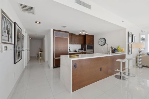 Купить кондоминиум в Майами, Флорида 3 спальни, 183.67м2, № 2090620 - фото 4