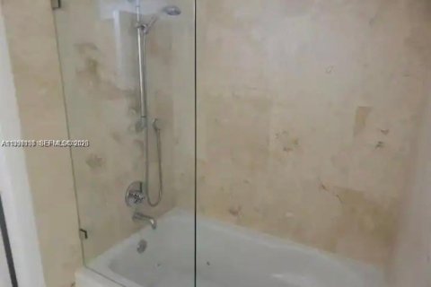 Copropriété à louer à Miami, Floride: 1 chambre, 91.69 m2 № 2063475 - photo 10