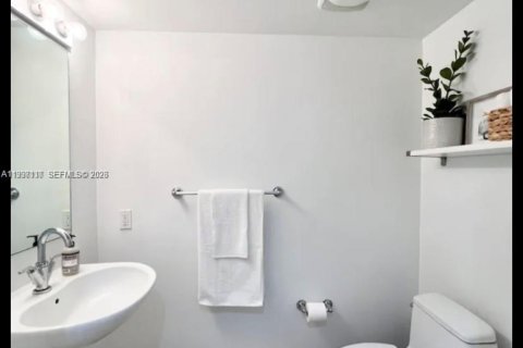 Copropriété à louer à Miami, Floride: 1 chambre, 91.69 m2 № 2063475 - photo 5