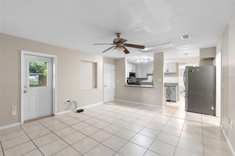 House in Deltona, Florida 2 bedrooms, 80.64 sq.m. № 1873522 - photo 2