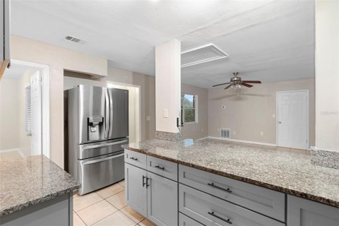 House in Deltona, Florida 2 bedrooms, 80.64 sq.m. № 1873522 - photo 4