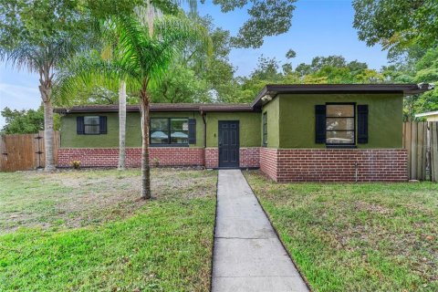 House in Deltona, Florida 2 bedrooms, 80.64 sq.m. № 1873522 - photo 1