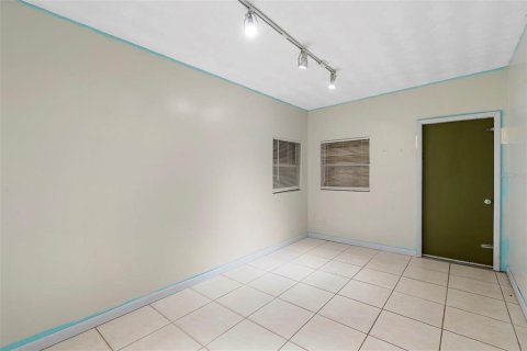 House in Deltona, Florida 2 bedrooms, 80.64 sq.m. № 1873522 - photo 10