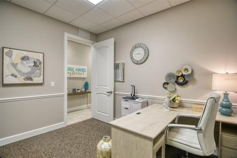 Propiedad comercial en venta en Bradenton, Florida, 141.68 m2 № 1917823 - foto 15