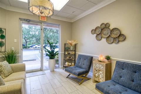 Propiedad comercial en venta en Bradenton, Florida, 141.68 m2 № 1917823 - foto 4