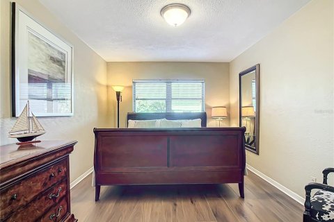Condo in Saint Petersburg, Florida, 1 bedroom  № 1786869 - photo 29