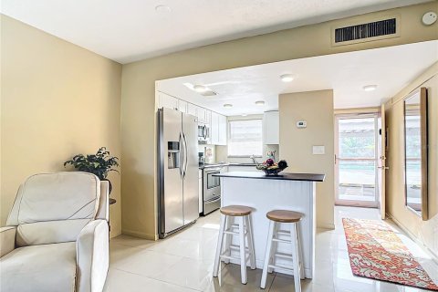 Condo in Saint Petersburg, Florida, 1 bedroom  № 1786869 - photo 18
