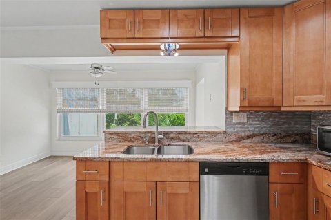 Copropriété à vendre à Seminole, Floride: 2 chambres, 120.77 m2 № 2258286 - photo 23