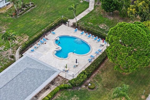 Copropriété à vendre à Seminole, Floride: 2 chambres, 120.77 m2 № 2258286 - photo 3