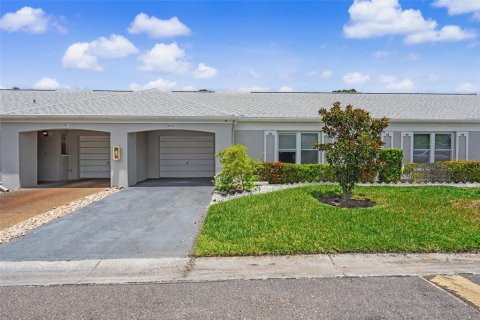Condo in Seminole, Florida, 2 bedrooms № 2258286