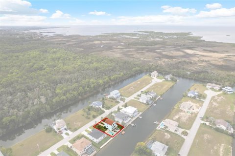 Villa ou maison à vendre à Hernando Beach, Floride: 3 chambres, 183.57 m2 № 2412624 - photo 6