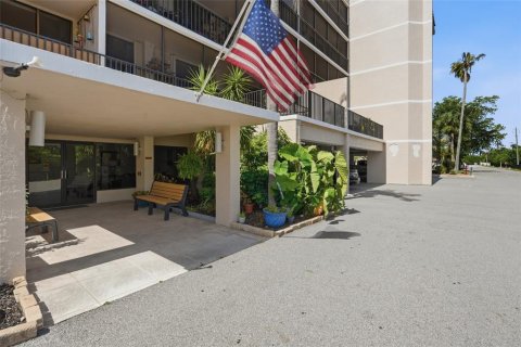 Condo in Punta Gorda, Florida, 1 bedroom  № 2197695 - photo 3