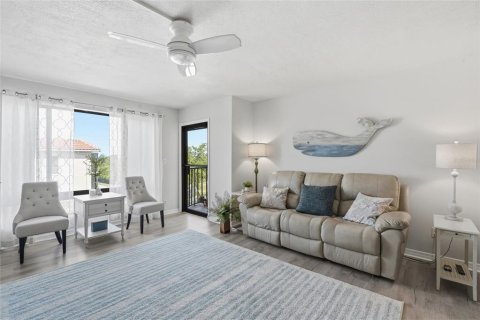 Condo in Punta Gorda, Florida, 1 bedroom  № 2197695 - photo 9