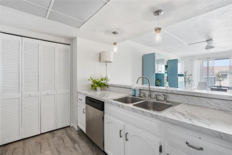 Condo in Punta Gorda, Florida, 1 bedroom  № 2197695 - photo 15