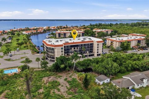 Condo in Punta Gorda, Florida, 1 bedroom  № 2197695 - photo 2