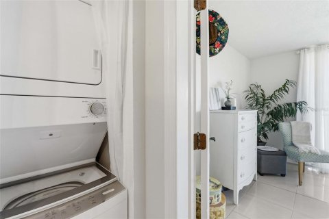 Condo in Punta Gorda, Florida, 1 bedroom  № 2197695 - photo 22