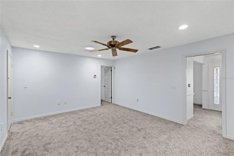 House in Orlando, Florida 3 bedrooms, 237.83 sq.m. № 1854007 - photo 19
