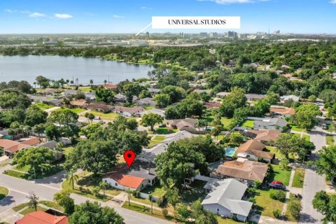 House in Orlando, Florida 3 bedrooms, 237.83 sq.m. № 1854007 - photo 3