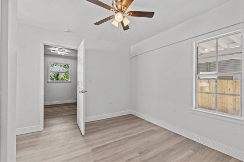 Villa ou maison à vendre à Tampa, Floride: 4 chambres, 154.4 m2 № 1847530 - photo 26
