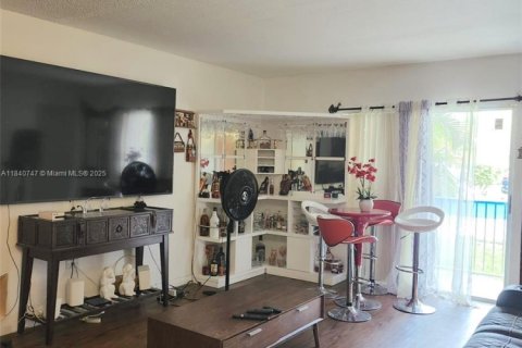 Купить кондоминиум в Хайалиа, Флорида 2 спальни, 135.45м2, № 1958461 - фото 5