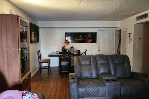 Купить кондоминиум в Хайалиа, Флорида 2 спальни, 135.45м2, № 1958461 - фото 7