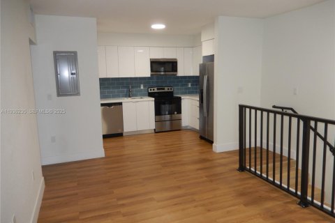 Apartment in Miami, Florida 1 bedroom, 60.39 sq.m. № 1994261 - photo 5