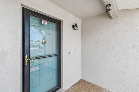Townhouse in Largo, Florida 2 bedrooms, 115.94 sq.m. № 2203936 - photo 3