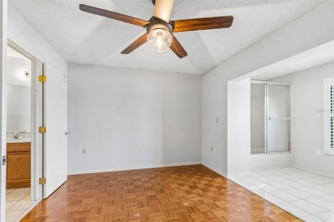 Townhouse in Largo, Florida 2 bedrooms, 115.94 sq.m. № 2203936 - photo 30