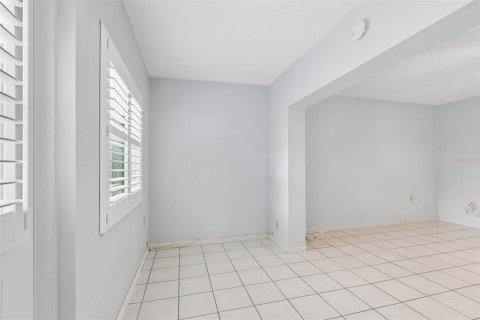 Townhouse in Largo, Florida 2 bedrooms, 115.94 sq.m. № 2203936 - photo 18