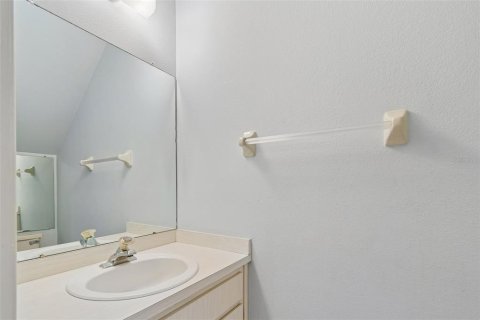 Townhouse in Largo, Florida 2 bedrooms, 115.94 sq.m. № 2203936 - photo 13