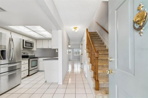 Townhouse in Largo, Florida 2 bedrooms, 115.94 sq.m. № 2203936 - photo 4
