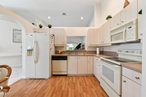 Apartment in Delray Beach, Florida 3 bedrooms, 145.86 sq.m. № 2247167 - photo 9