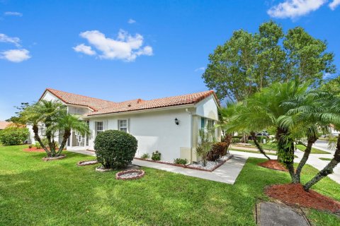 Apartment in Delray Beach, Florida 3 bedrooms, 145.86 sq.m. № 2247167 - photo 2
