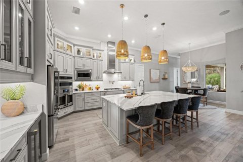House in Sarasota, Florida 4 bedrooms, 422.8 sq.m. № 2306294 - photo 17