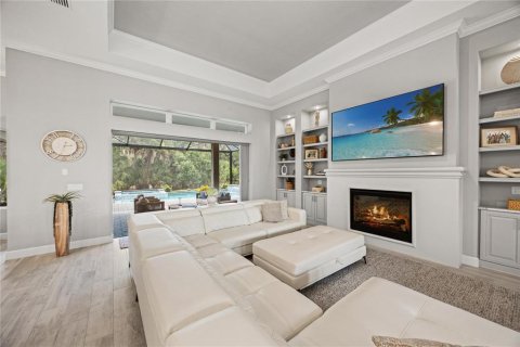 House in Sarasota, Florida 4 bedrooms, 422.8 sq.m. № 2306294 - photo 12