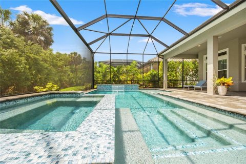 House in Sarasota, Florida 4 bedrooms, 422.8 sq.m. № 2306294 - photo 29