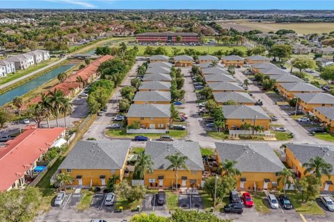 Condo in Homestead, Florida, 2 bedrooms  № 1704855 - photo 21