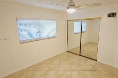 Condominio en venta en Pompano Beach, Florida, 2 dormitorios, 88.26 m2 № 1770247 - foto 12
