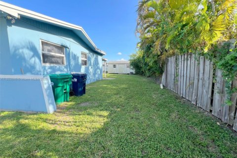 House in Homestead, Florida 3 bedrooms, 98.29 sq.m. № 1854863 - photo 23