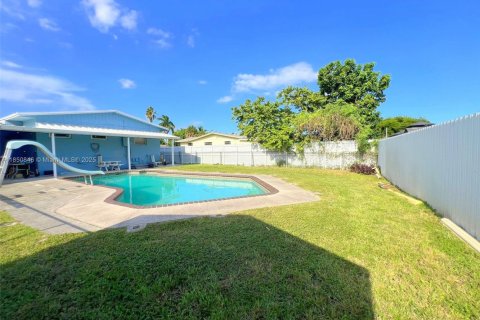 House in Homestead, Florida 3 bedrooms, 98.29 sq.m. № 1854863 - photo 4