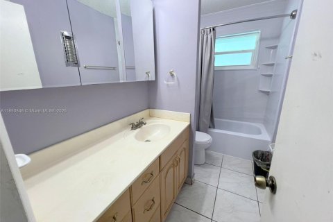 House in Homestead, Florida 3 bedrooms, 98.29 sq.m. № 1854863 - photo 19