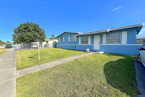 House in Homestead, Florida 3 bedrooms, 98.29 sq.m. № 1854863 - photo 3