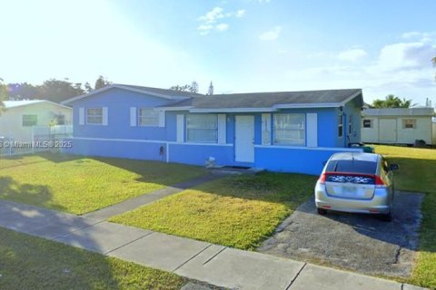 House in Homestead, Florida 3 bedrooms, 98.29 sq.m. № 1854863 - photo 1