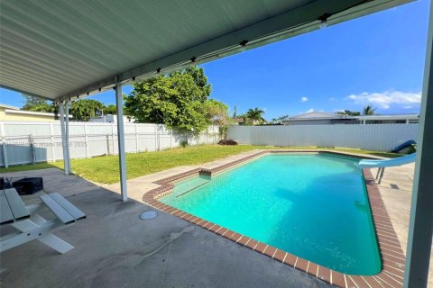 House in Homestead, Florida 3 bedrooms, 98.29 sq.m. № 1854863 - photo 6
